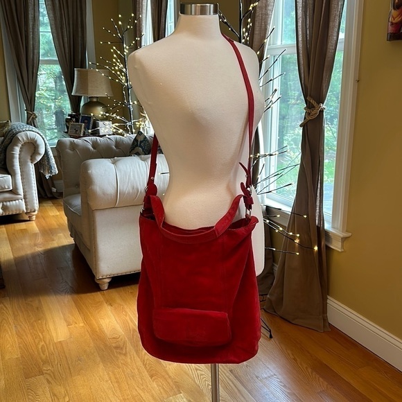Laura Di Maggio Red Suede Slouchy Crossbody Bag - Picture 1 of 15